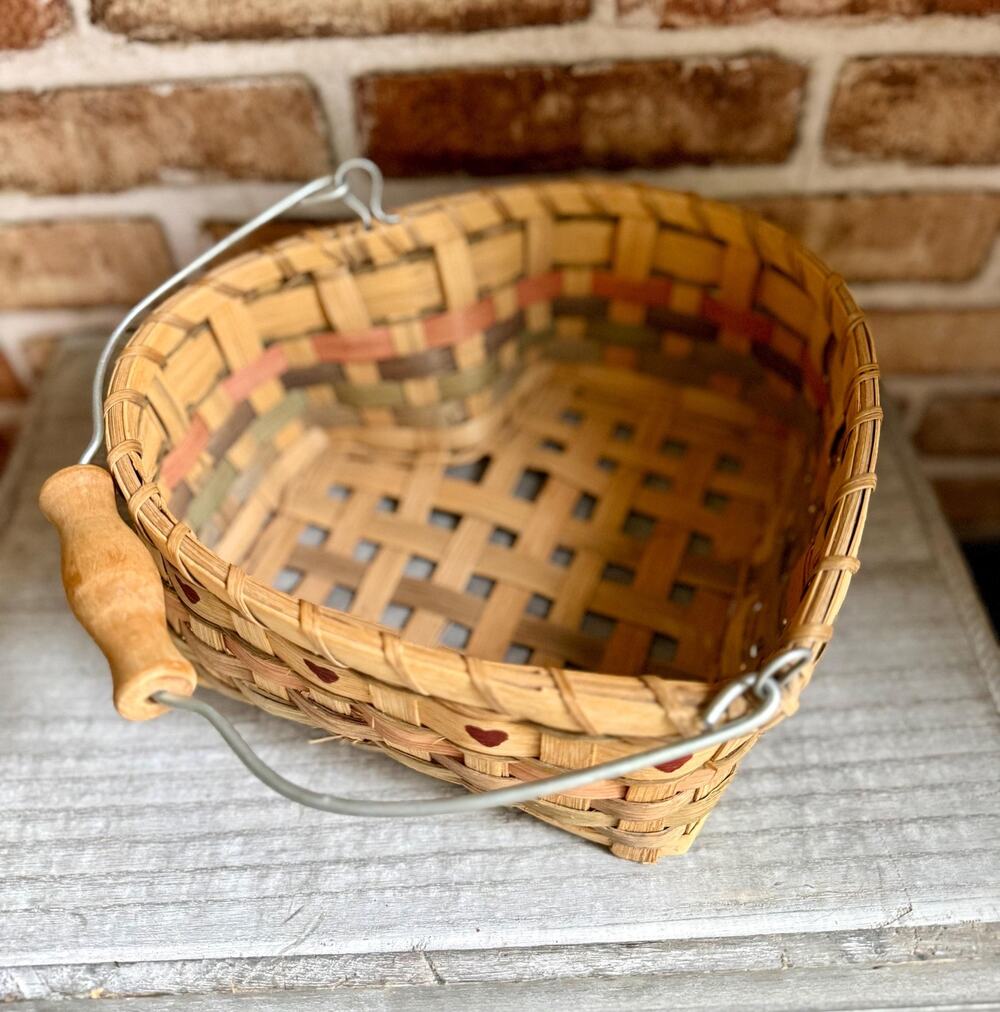 Vintage Longaberger Sweetheart Basket Handwoven Wood Splint Basket